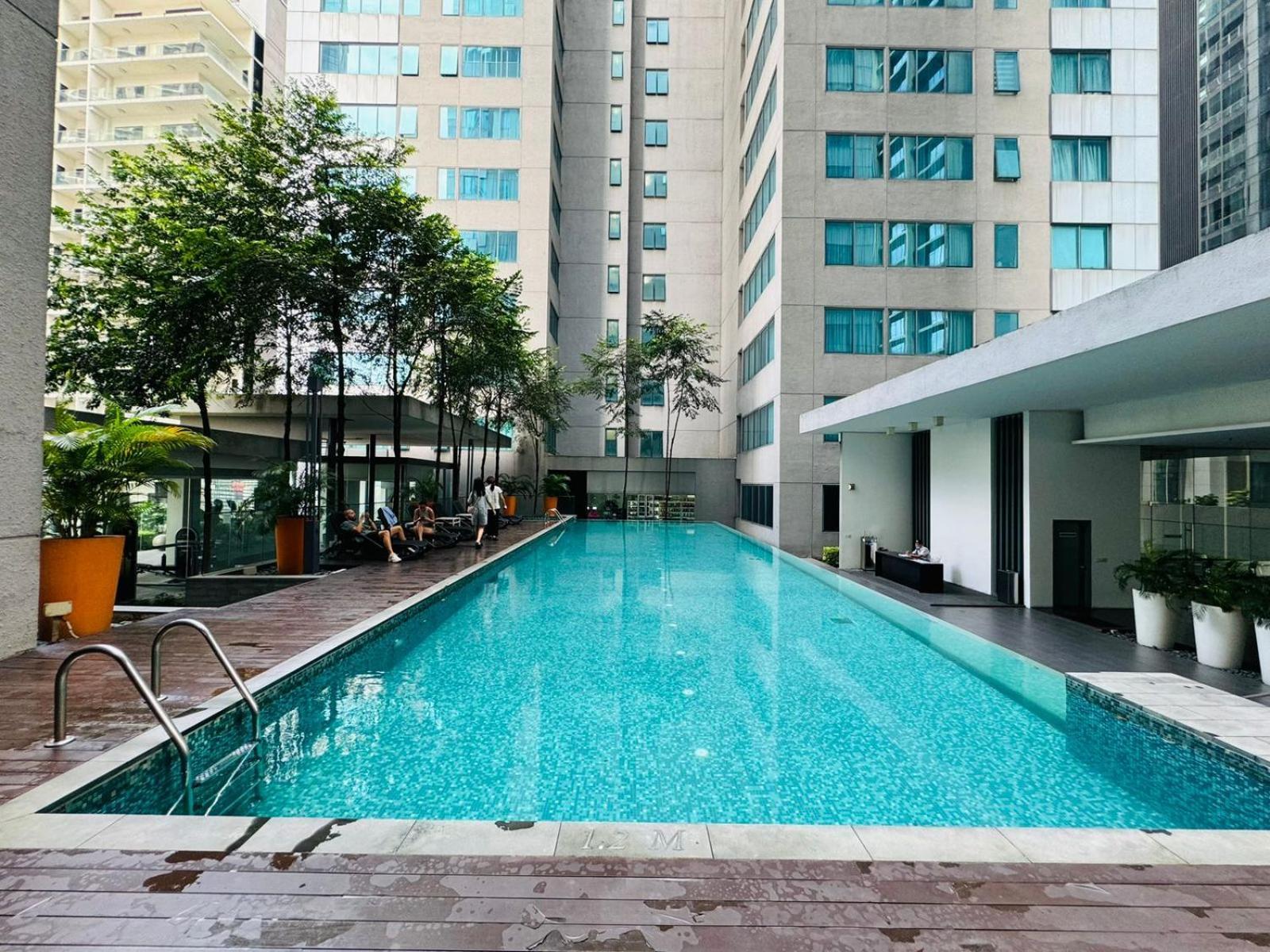 Summer Suites Klcc By Homestay Куала-Лумпур Экстерьер фото