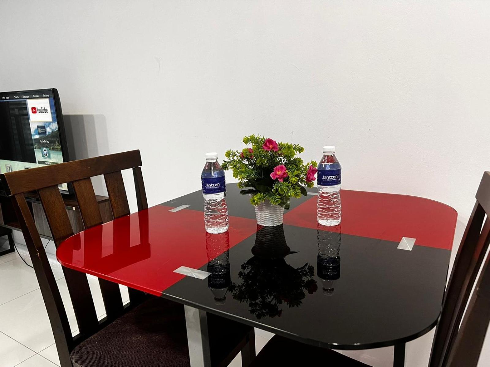 Summer Suites Klcc By Homestay Куала-Лумпур Экстерьер фото